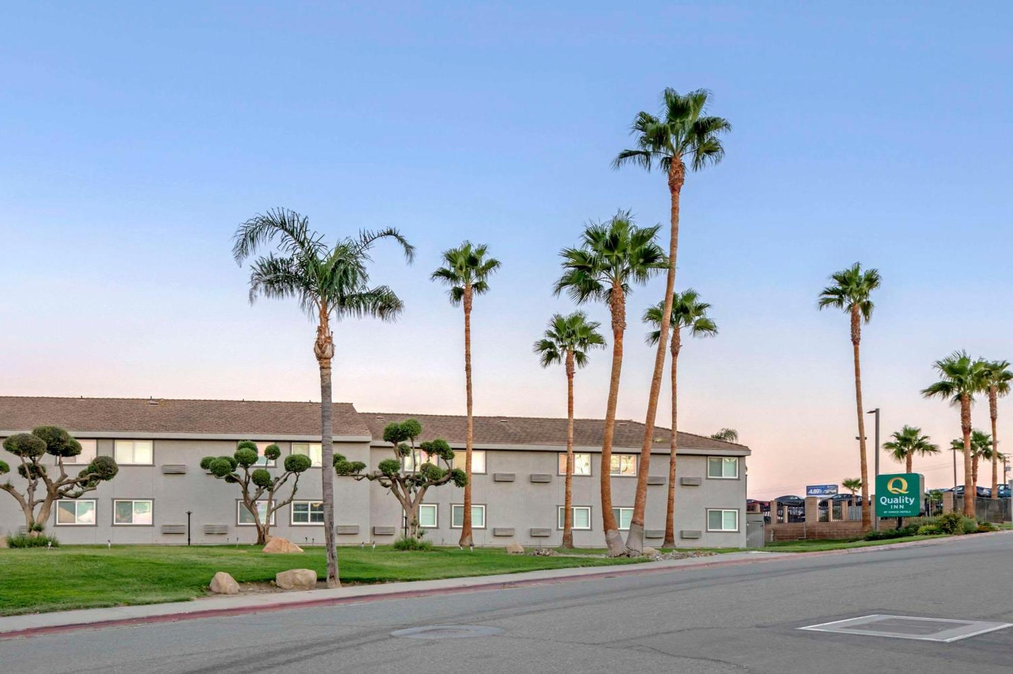 Quality Inn Kettleman City near Hwy 41 Bagian luar foto