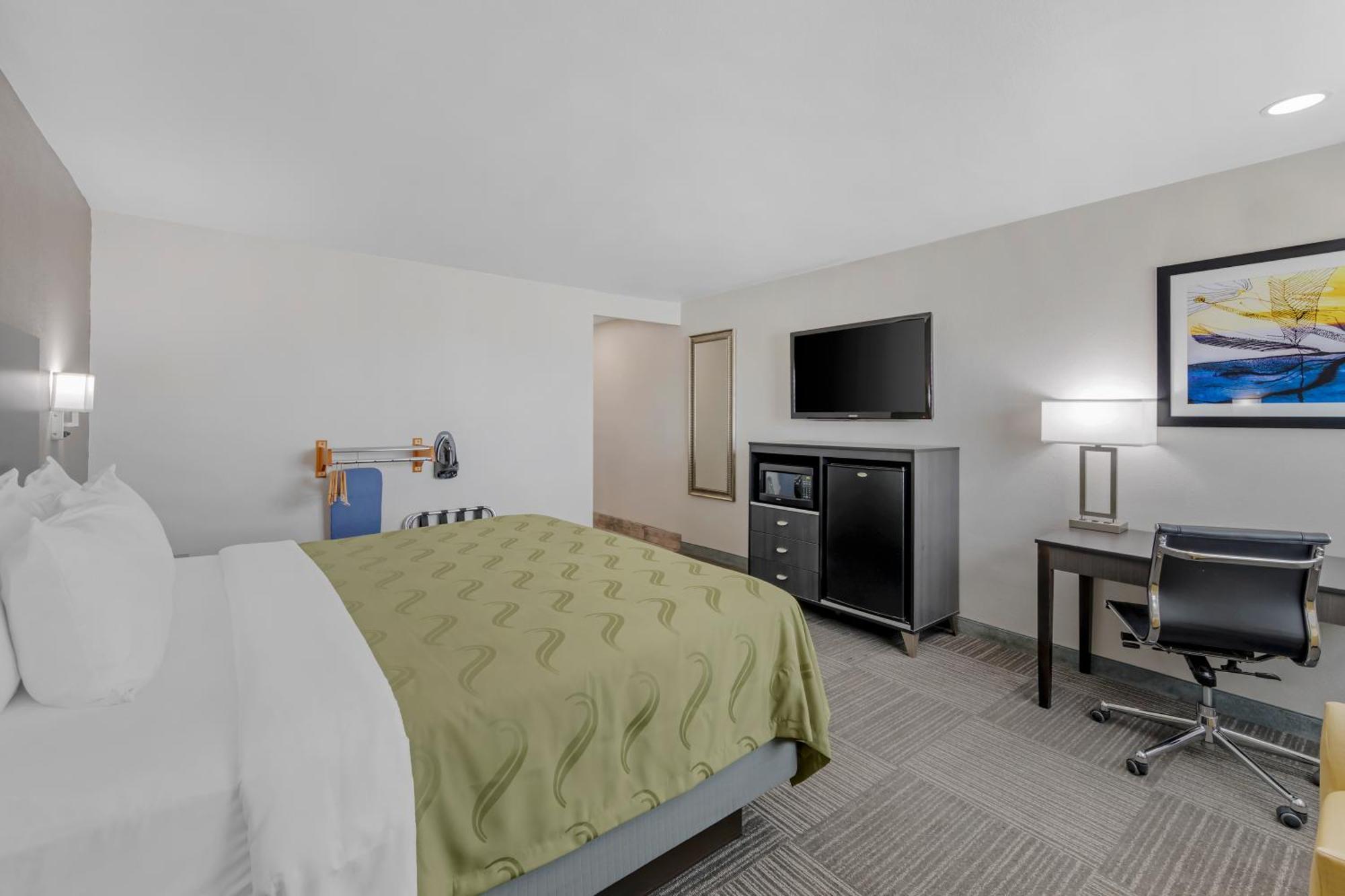 Quality Inn Kettleman City near Hwy 41 Bagian luar foto