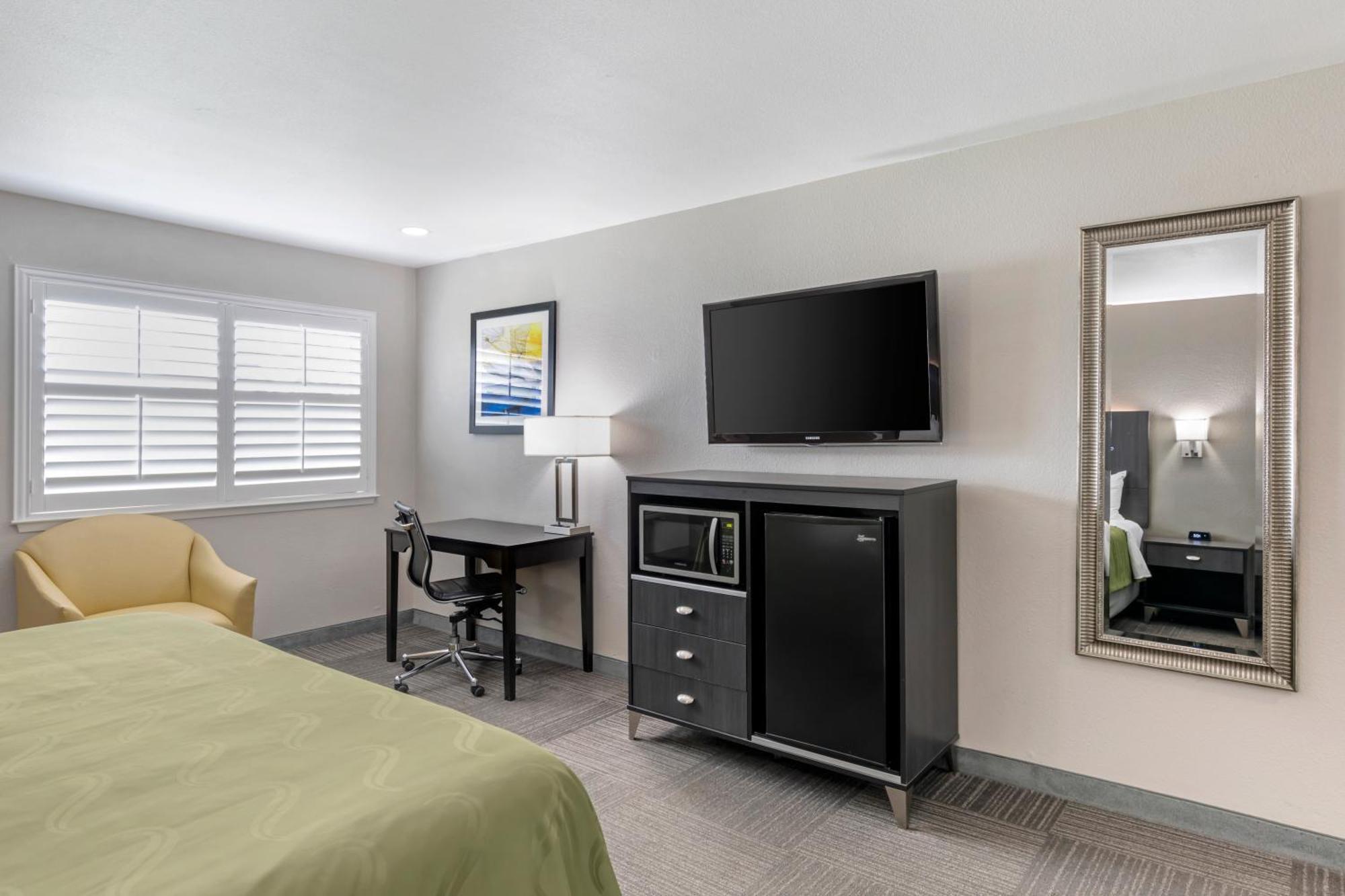 Quality Inn Kettleman City near Hwy 41 Bagian luar foto