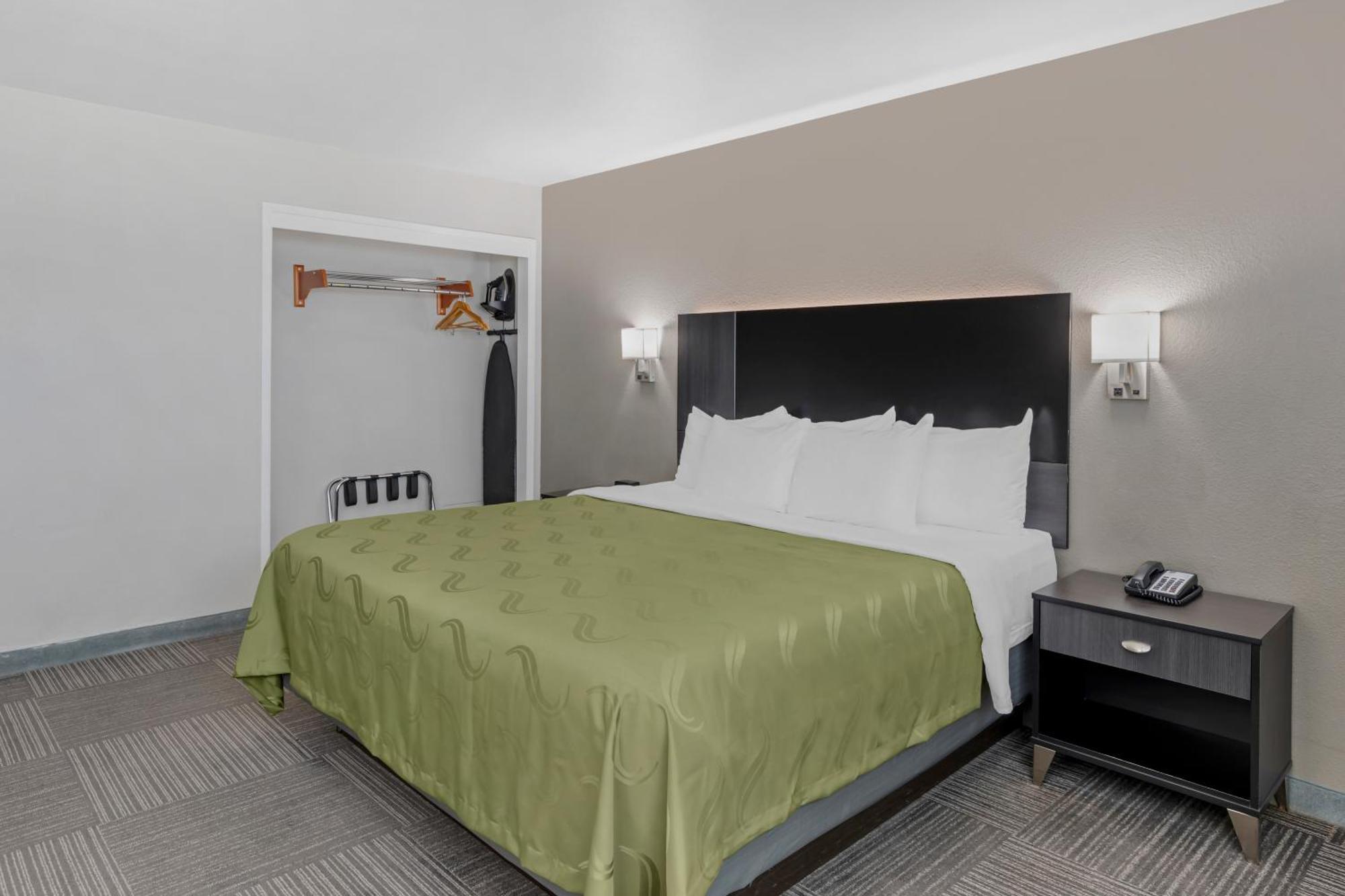Quality Inn Kettleman City near Hwy 41 Bagian luar foto