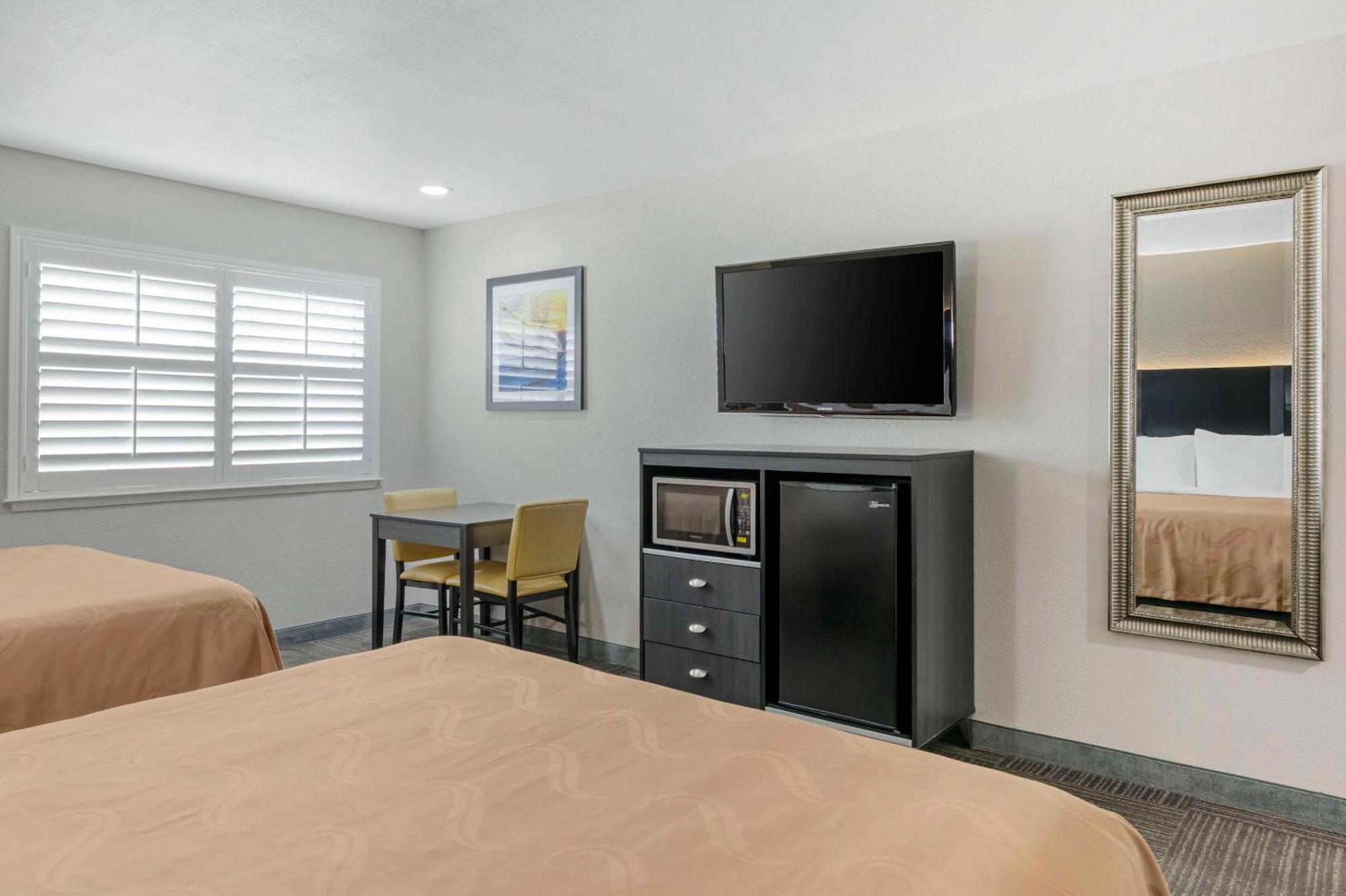Quality Inn Kettleman City near Hwy 41 Bagian luar foto