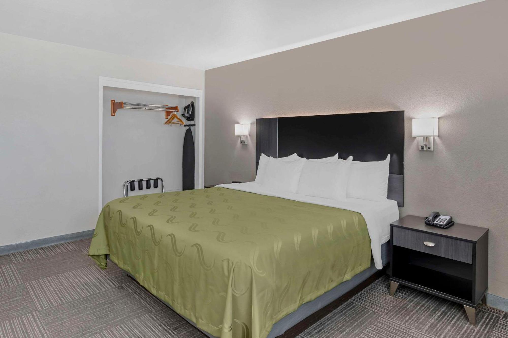 Quality Inn Kettleman City near Hwy 41 Bagian luar foto