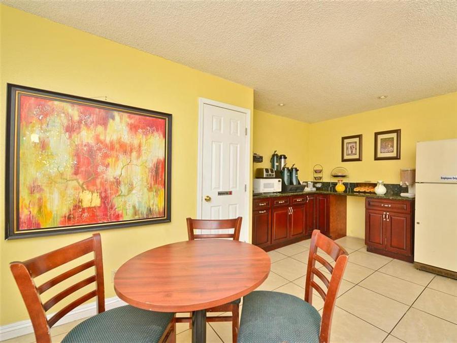 Quality Inn Kettleman City near Hwy 41 Bagian luar foto