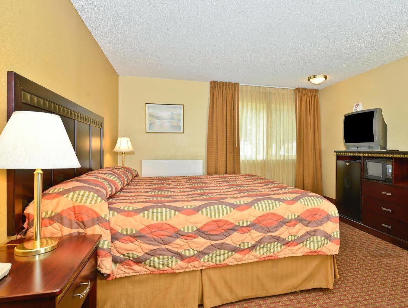 Quality Inn Kettleman City near Hwy 41 Bagian luar foto